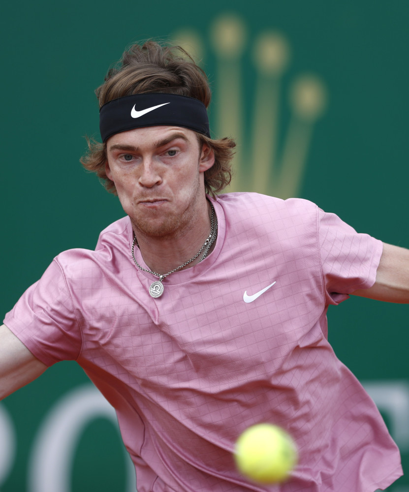 的比赛中获 的比赛中获